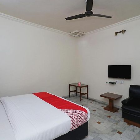 Oyo Hotel Ashoka International Kanpur Esterno foto