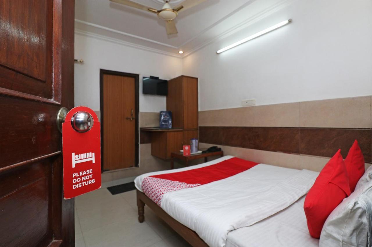Oyo Hotel Ashoka International Kanpur Esterno foto