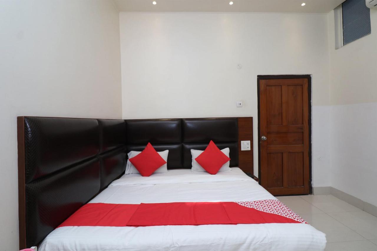 Oyo Hotel Ashoka International Kanpur Esterno foto
