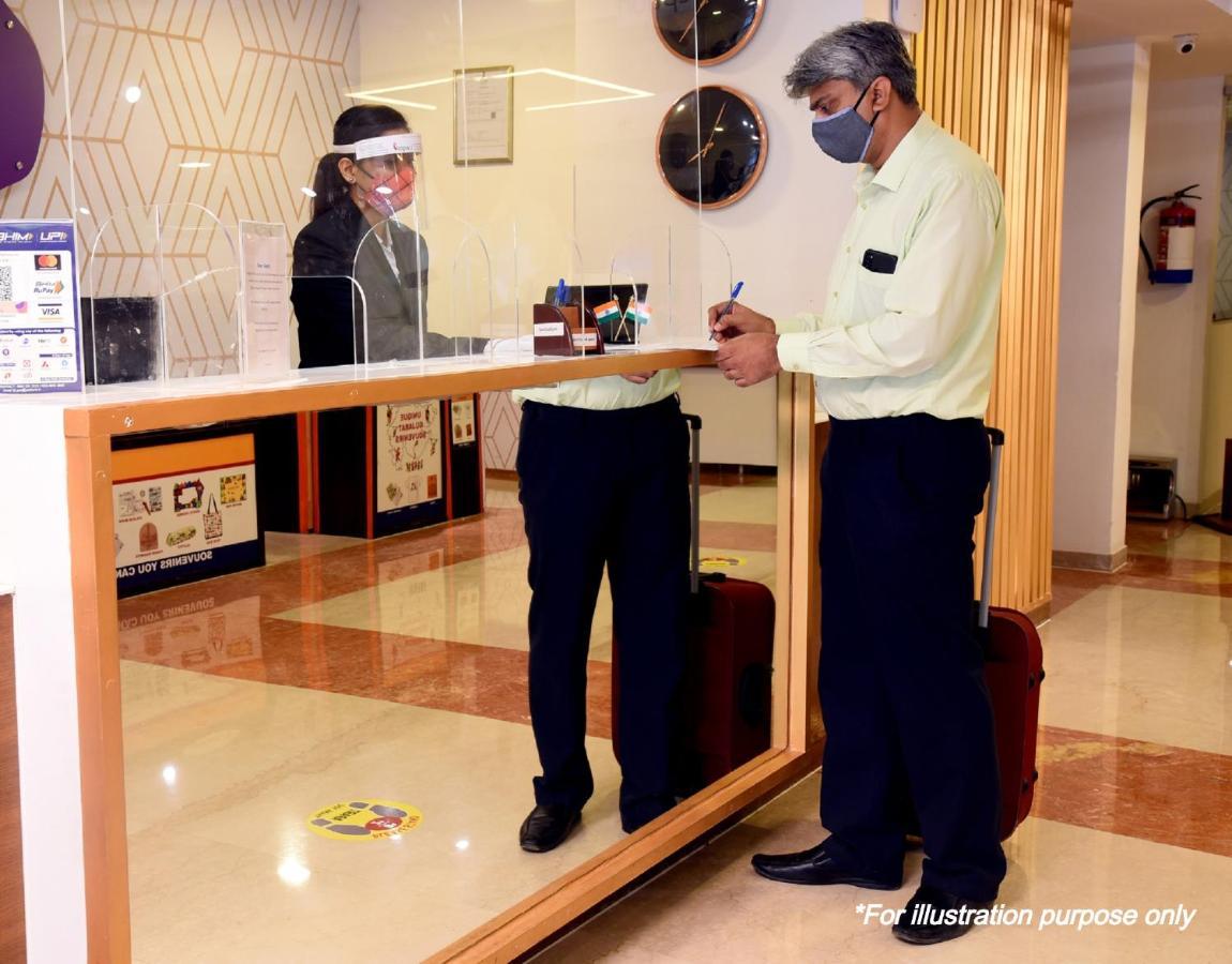 Oyo Hotel Ashoka International Kanpur Esterno foto