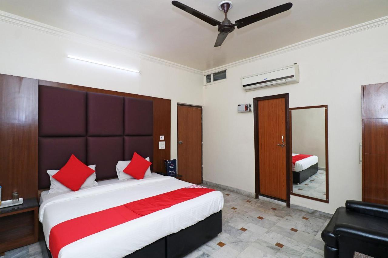 Oyo Hotel Ashoka International Kanpur Esterno foto