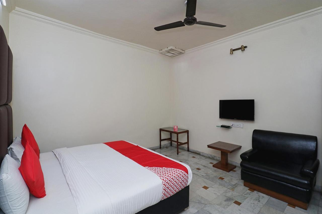 Oyo Hotel Ashoka International Kanpur Esterno foto