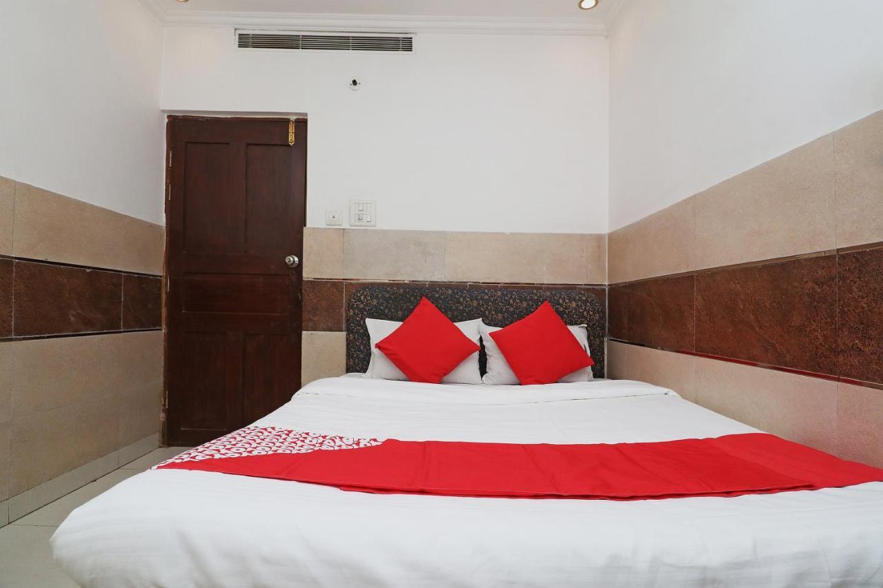Oyo Hotel Ashoka International Kanpur Esterno foto