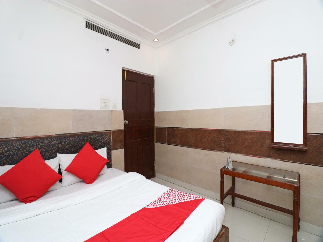 Oyo Hotel Ashoka International Kanpur Esterno foto